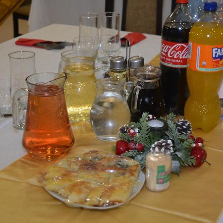 Pensiunea Popasul Ursilor Chiscau Bagian luar foto